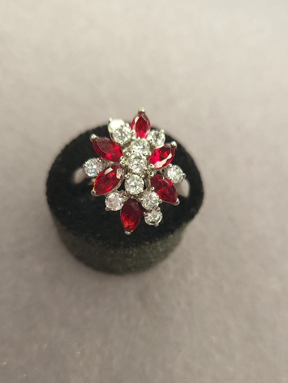Elegant Red Crystal Flower Ring